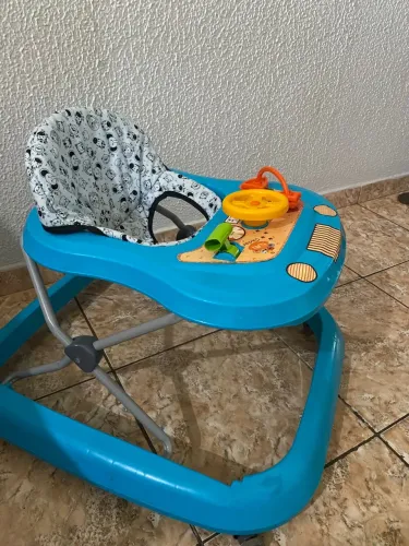 Andador Infantil Azul - Semi Novo - R$ 130,00