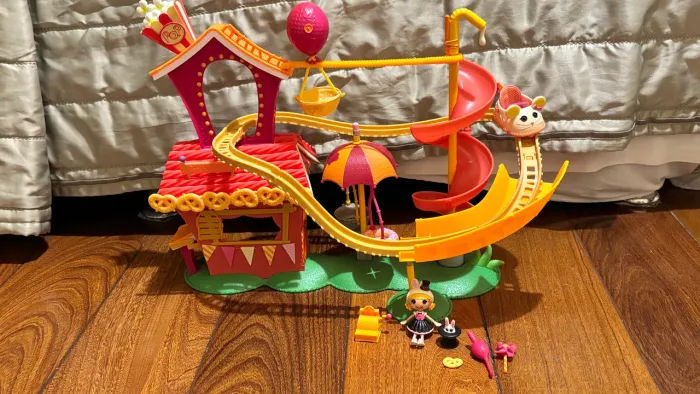Mini Lalaloopsy Silly Fun House