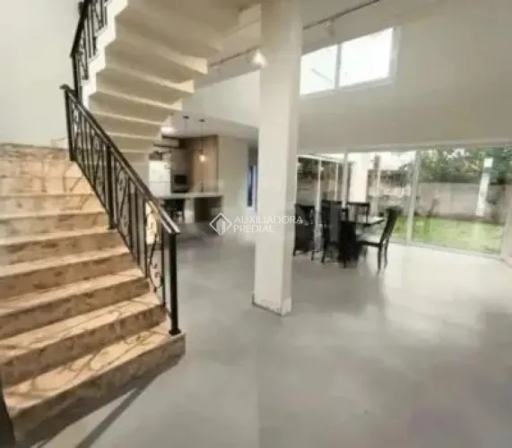 Casa Ampla e Exclusiva no Portal do Ribeirão - Excelente Potencial de Valorização