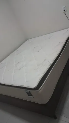 Vendo cama queen box