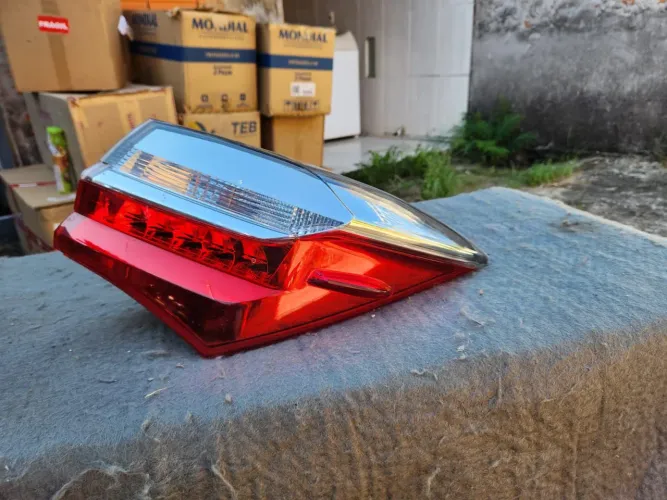 Lanterna direita Corolla 18/19 original LED