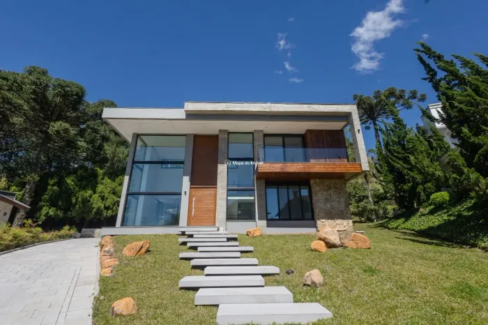 CASA NOVA NO CONDOMINIO ALPHAVILLE EM GRAMADO