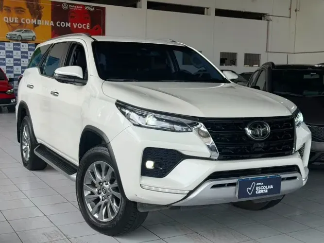 Toyota Hilux SW4 SRX 4X4 2.8 TDI 16V Dies. Aut. 2022