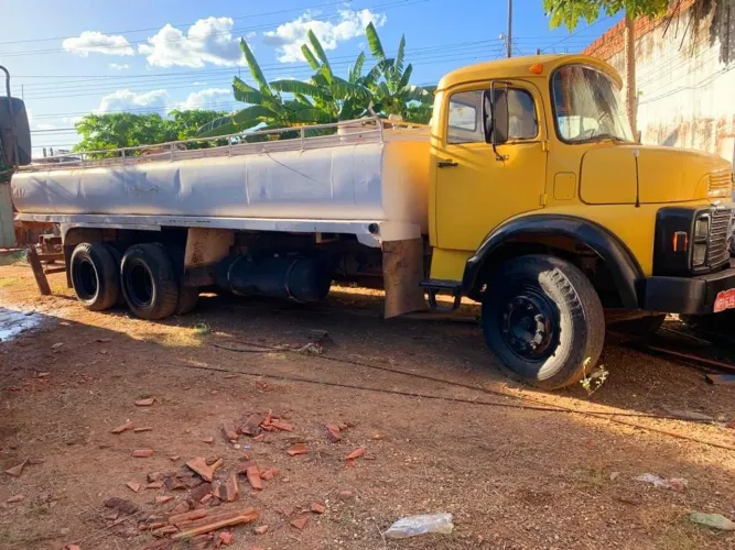 Caminhão Mercedes 2220 1990