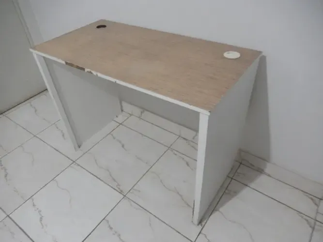 Mesa de escritório em MDF