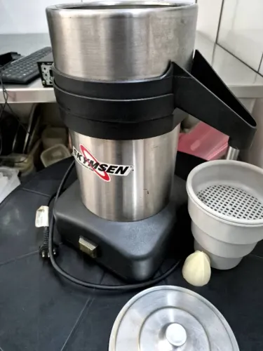 Espremedor de Laranja Infustrial - 220v SKYMSEN
