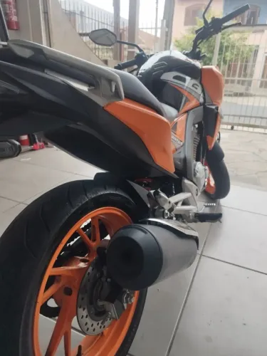 Twister 250 ABS - Apenas 15 mil km - Linda - Laranja - Impecável. moto de final de semana