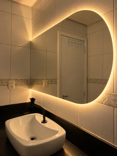 Espelho oval de Led