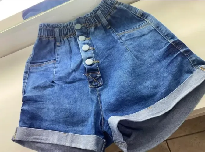 SHORT JEANS FEMININO / TAMANHO 42
