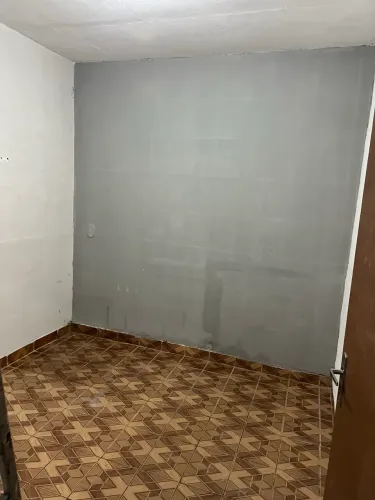 Sobrado no Humaitá 850 reais