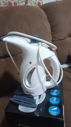 Vende se passadeira de roupa a vapor