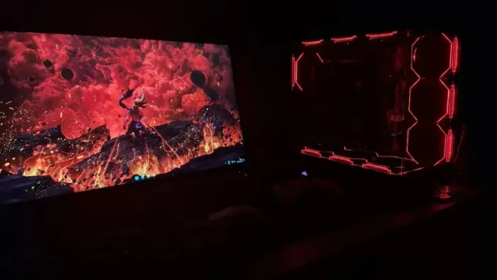 PC GAMER - RTX 5060 + 32GB RAM 6000mhz + Ryzen 7 7700