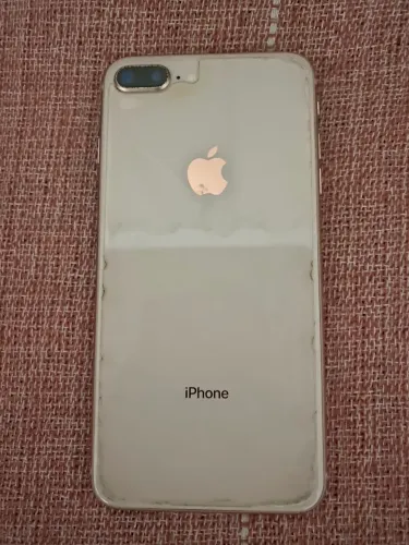 Vendo iPhone só com a tela trincada. Atrás e película