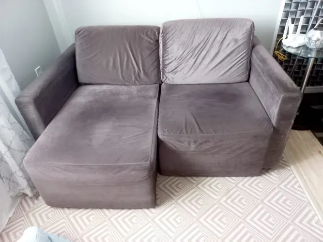 Sofá 2 lugares com chaise