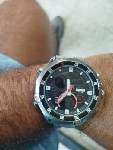 Vendo relógio semi-novo skmei em perfeito estado!