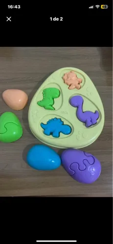 Brinquedo montessori de encaixe 