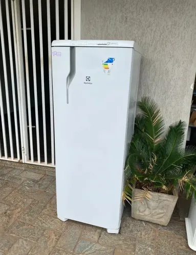 GELADEIRA ELECTROLUX 240 LITROS DE 1 PORTA - ENTREGAMOS 