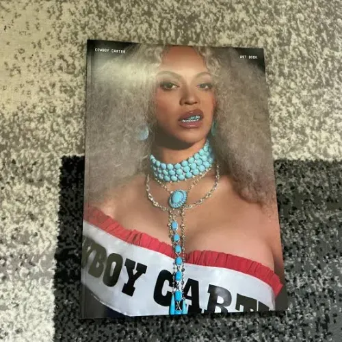 Beyoncé Cowboy Carter Art Book - NOVO E LACRADO
