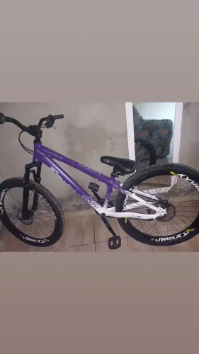 Bicicleta VIKINGX,TUFFX44,nova como documento tudo novo valor 1400