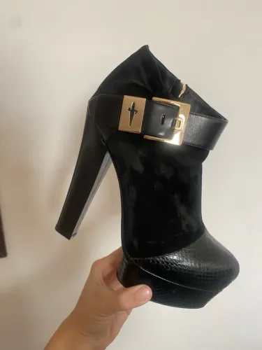 Bota de salto alto, Cesare Paciotti Italiano, tamanho 37