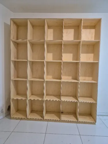 Estante Colmeia em mdf