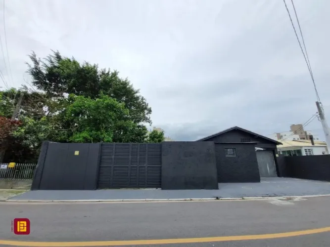 Galpão Ponte do Imaruim