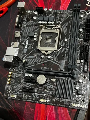 Placa mãe H410m Gigabyte Ddr4