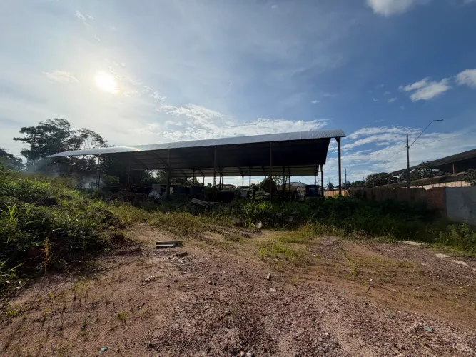 Alugo galpão 630m2