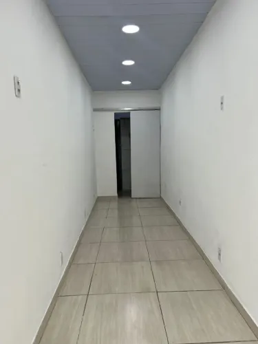 Alugo pequena loja