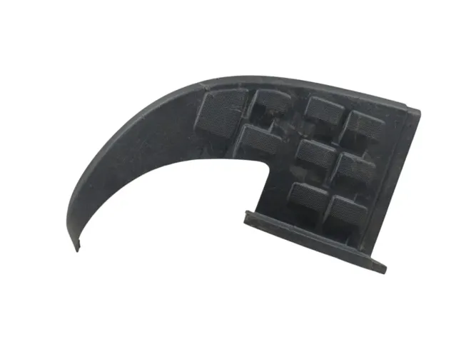 Pisante parachoque traseiro LD Chevrolet S10 12/19