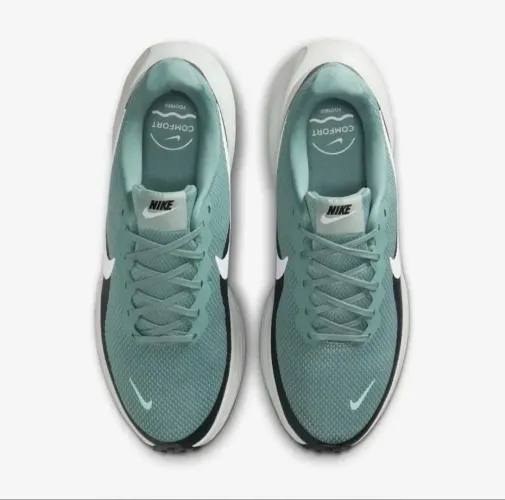 Tênis Nike verde