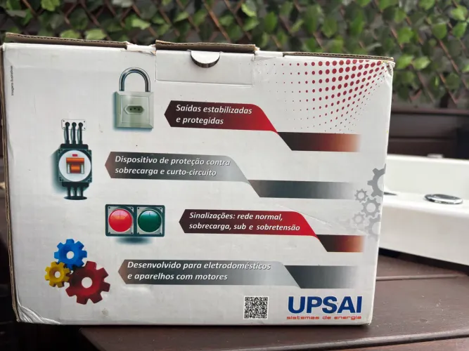 Estabilizador UPSAI PRO GEL 3030. ( 3000VA/3 k VÁ), 220V / 220 V