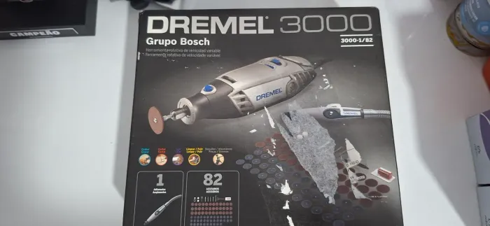 Micro Retífica Dremel 3000 - Com Extensor - 82 acessórios.