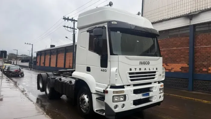 Iveco Stralis 380 6x2 ano 2007 motor e caixa feito