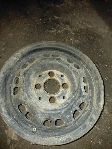 Vendo aro 14 ford e aro 13 Wolks 