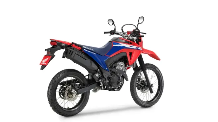 Moto Honda XR Tornado 26/27