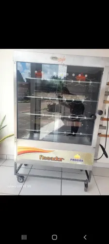 Vendo máquina de assar frango.