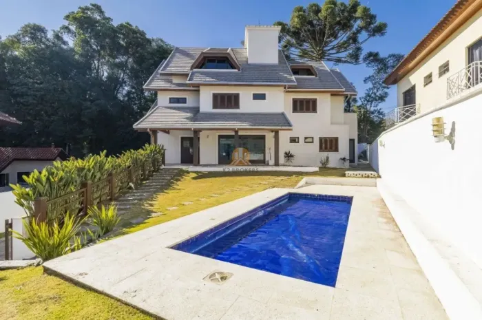 Casa à venda em Condomínio no Campo Comprido, Curitiba/PR - 4 Suítes. Confira!