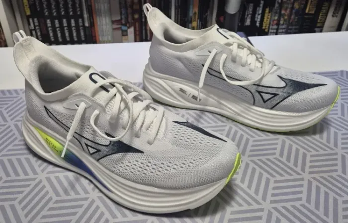Mizuno Neo Zen 2 - Tam 44 - Menos de 30km rodados apenas em esteira - Praticamente novo