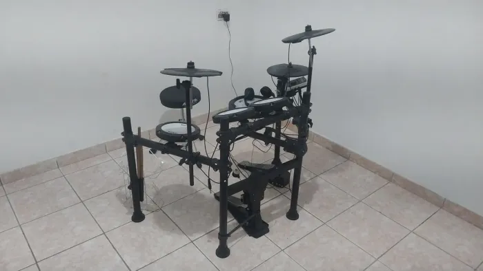 Bateria eletronica usada Aroma 