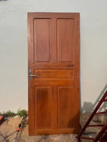 Portas de Madeira Cerejeira