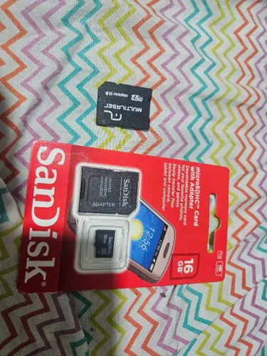 Adaptador e cartão de memória