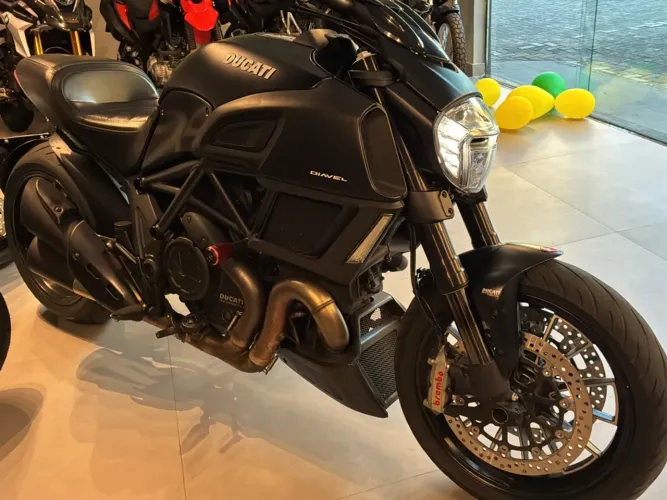 DUCATI DIAVEL DARK