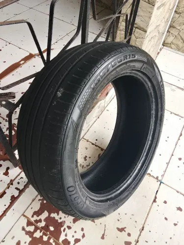 Pneu R15