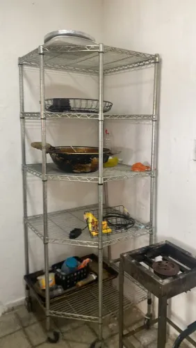 Armário gradiado de inox 