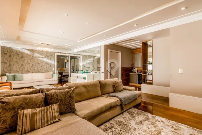 Apartamento em Santa Teresinha com 3 dormitorios 3 suítes, 3 vagas com 200m²