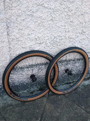 Par de rodas aro 29 cubos rolamento boost com tubeless pneu faixa marrom