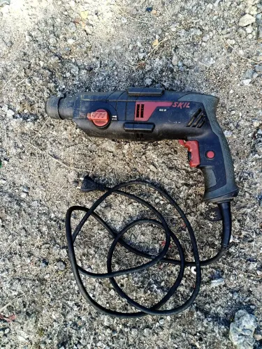 Furadeira Martelete "Skil" 220v/600w