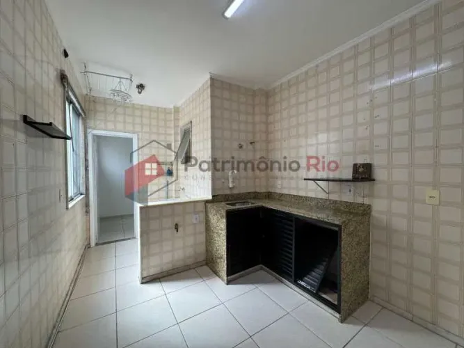 Apt 1 quarto + dependência de empregada - elevador - garagem - Próximo ao Mc Donalds de Vi