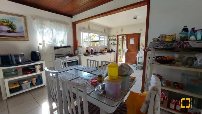 Casa 4 dormitórios Financiável na Barra da Lagoa